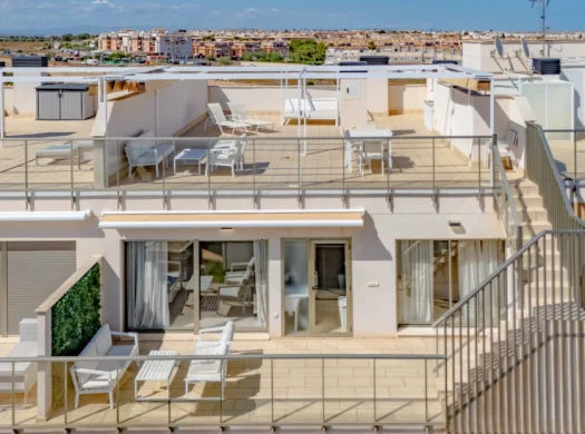 3 bedroom penthouse in Villamartin