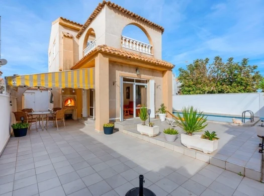 4 bedroom villa in Playa Flamenca