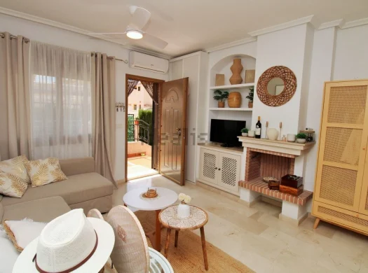 3bedroom renovated townhouse in Villamartin PAU8, south orientation